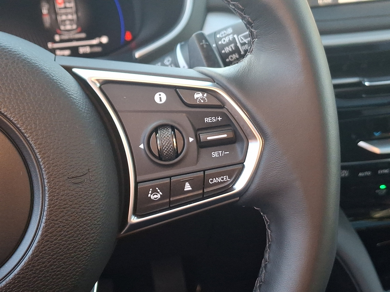 Certified 2026 Acura MDX w/ Technology Package FWD image 25
