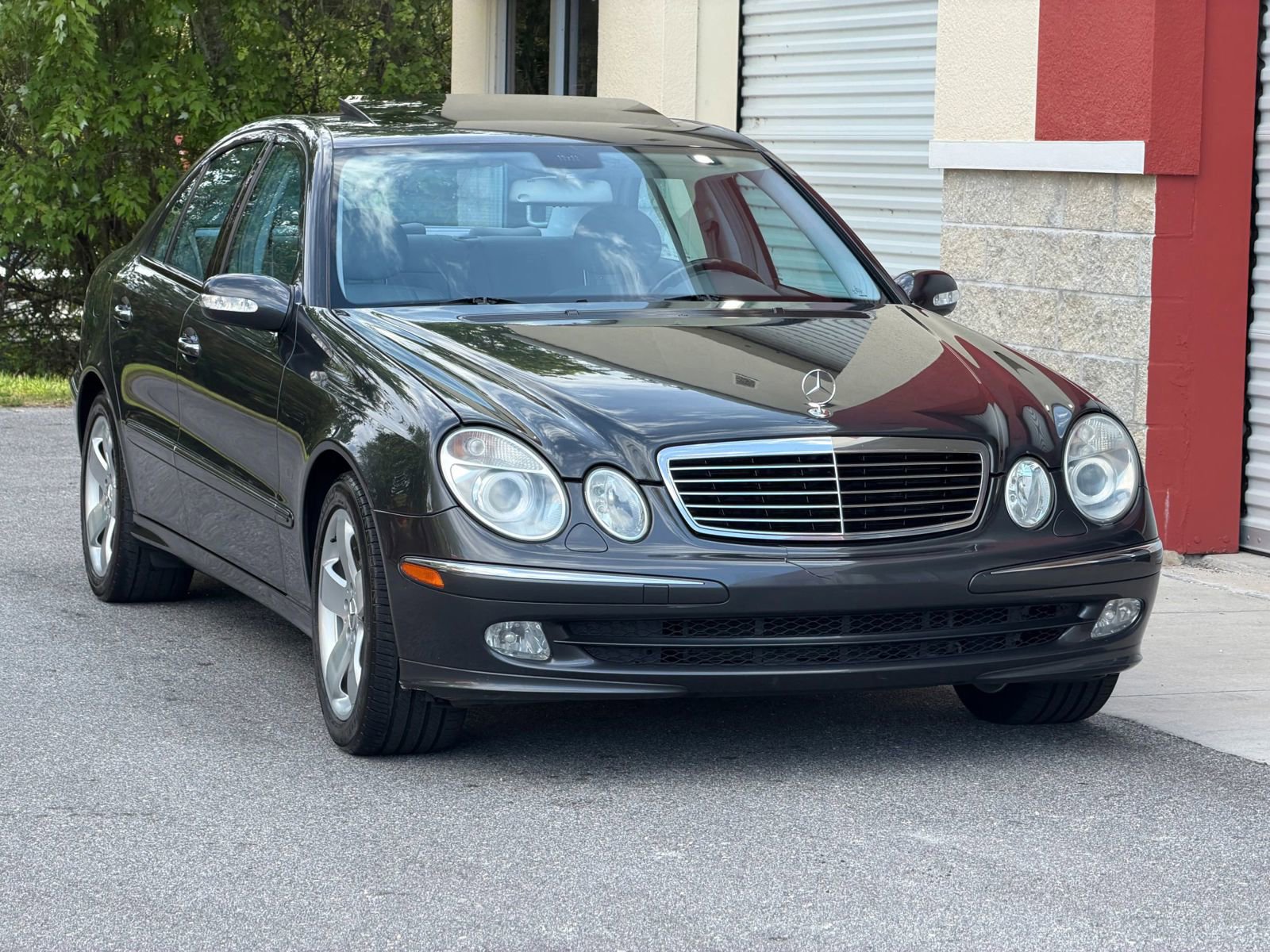 Used 2003 Mercedes-Benz E 500 Sedan image 5