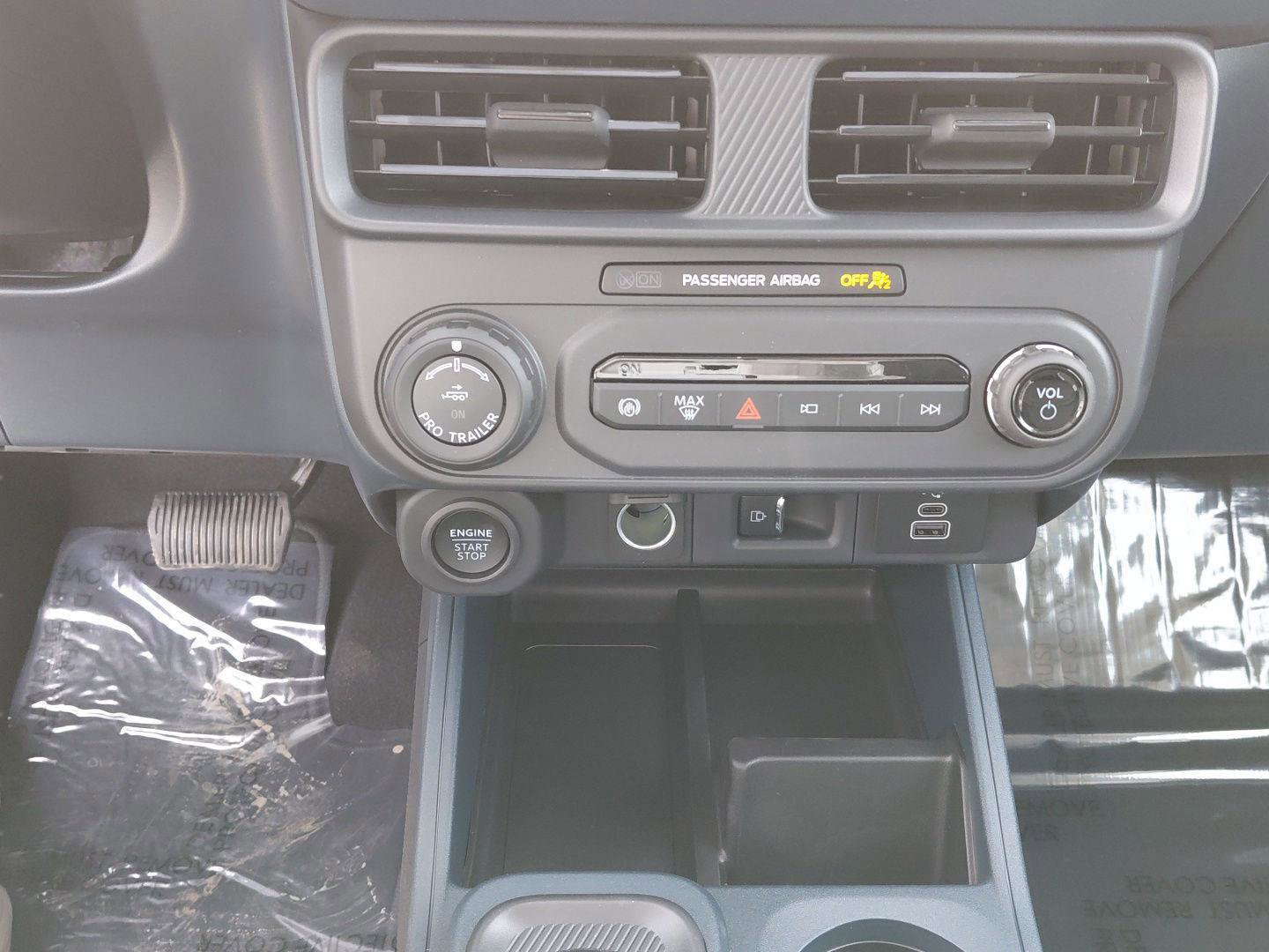 New 2026 Ford Maverick Lariat w/ Black Appearance Package image 27