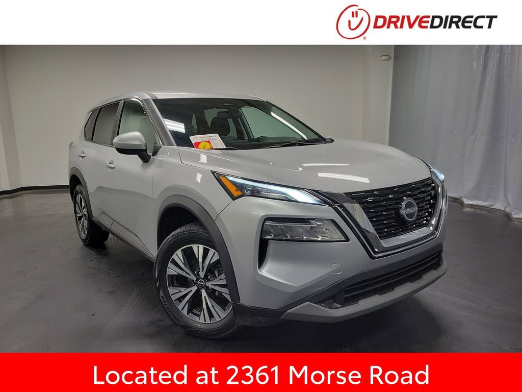 Used 2023 Nissan Rogue SV image 1