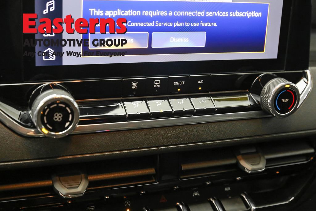 Used 2024 Chevrolet Colorado W/T w/ Technology Package image 20