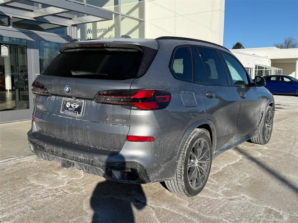 New 2026 BMW X5 xDrive50e w/ M Sport Package image 3