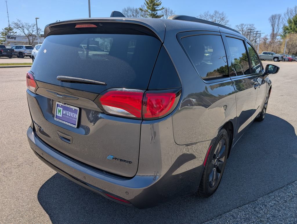 Used 2020 Chrysler Pacifica Limited w/ Advanced Safetytec Group FWD image 6