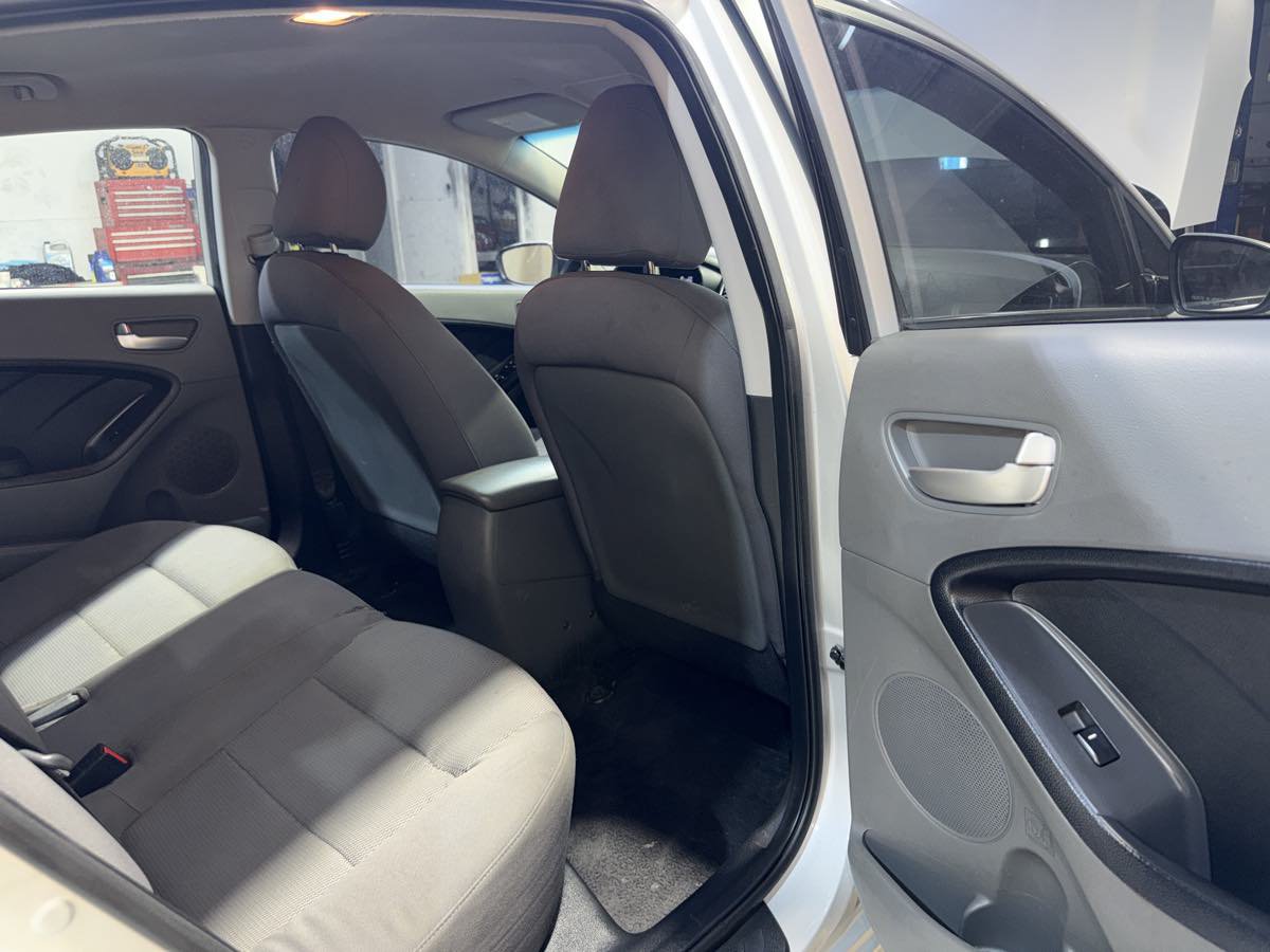 Used 2018 Kia Forte LX FWD image 22