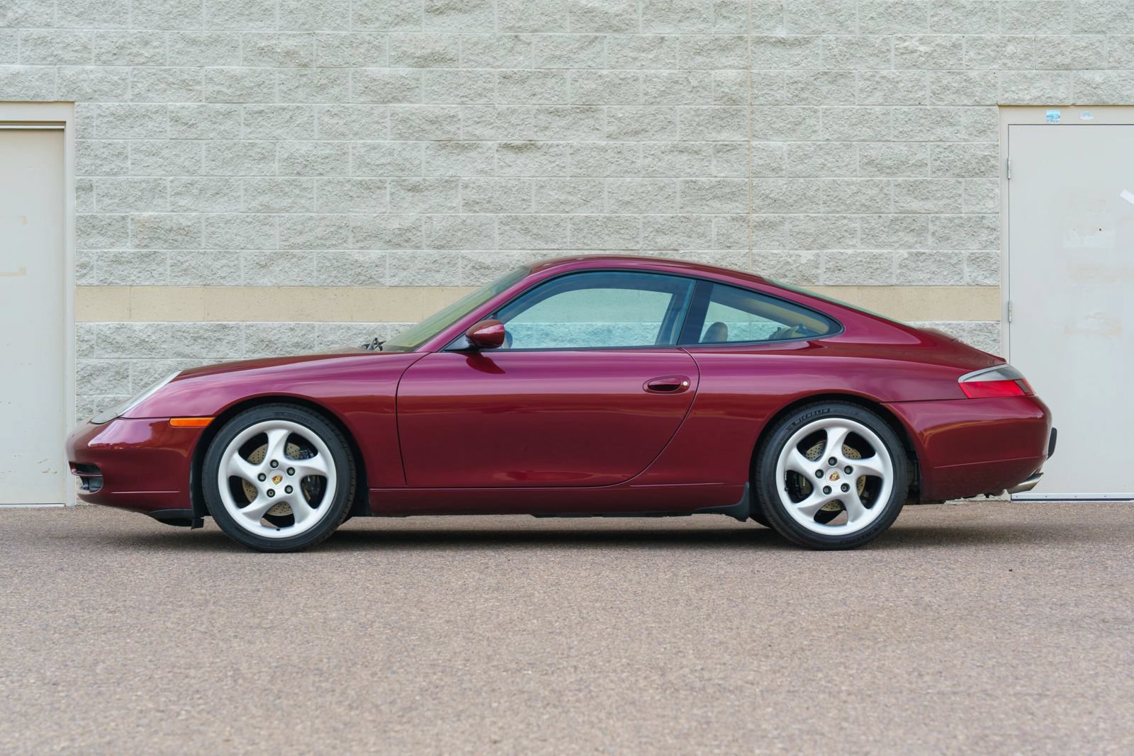 Used 2000 Porsche 911 Carrera image 24