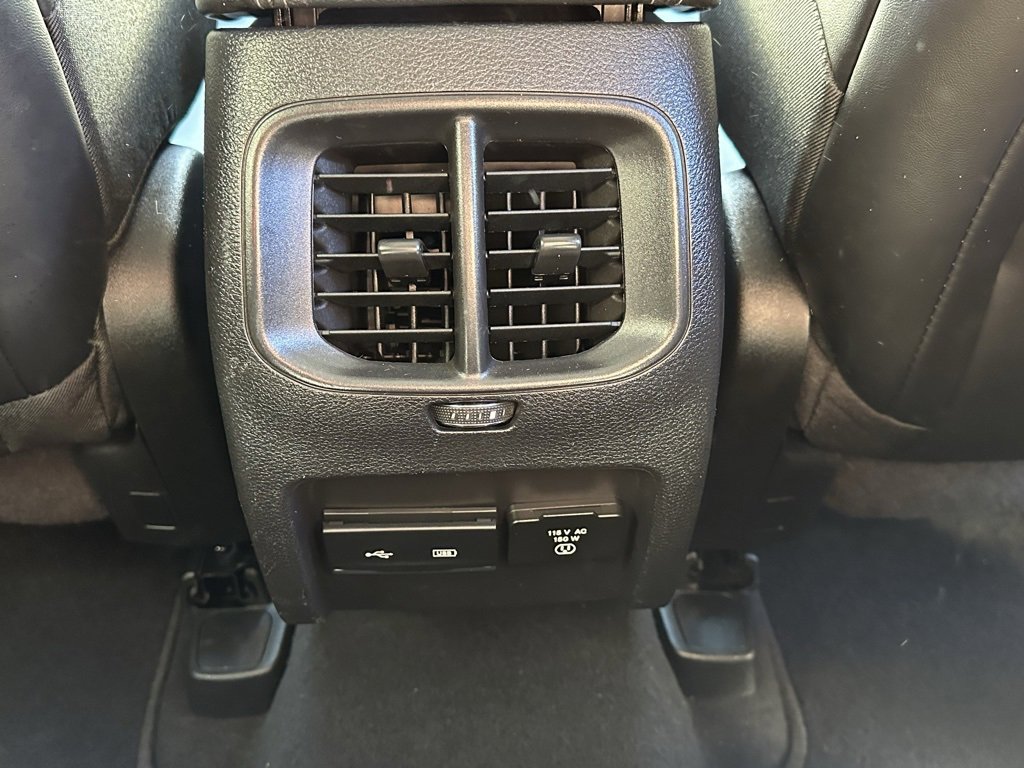 Used 2020 Jeep Cherokee Limited image 18