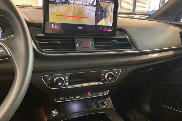 Certified 2024 Audi Q5 2.0T Premium Plus w/ Premium Plus Package AWD/4WD image 32