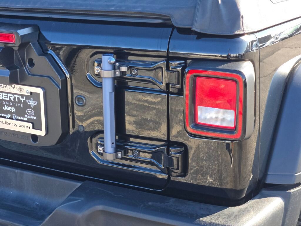 Used 2021 Jeep Wrangler Unlimited Sport image 10