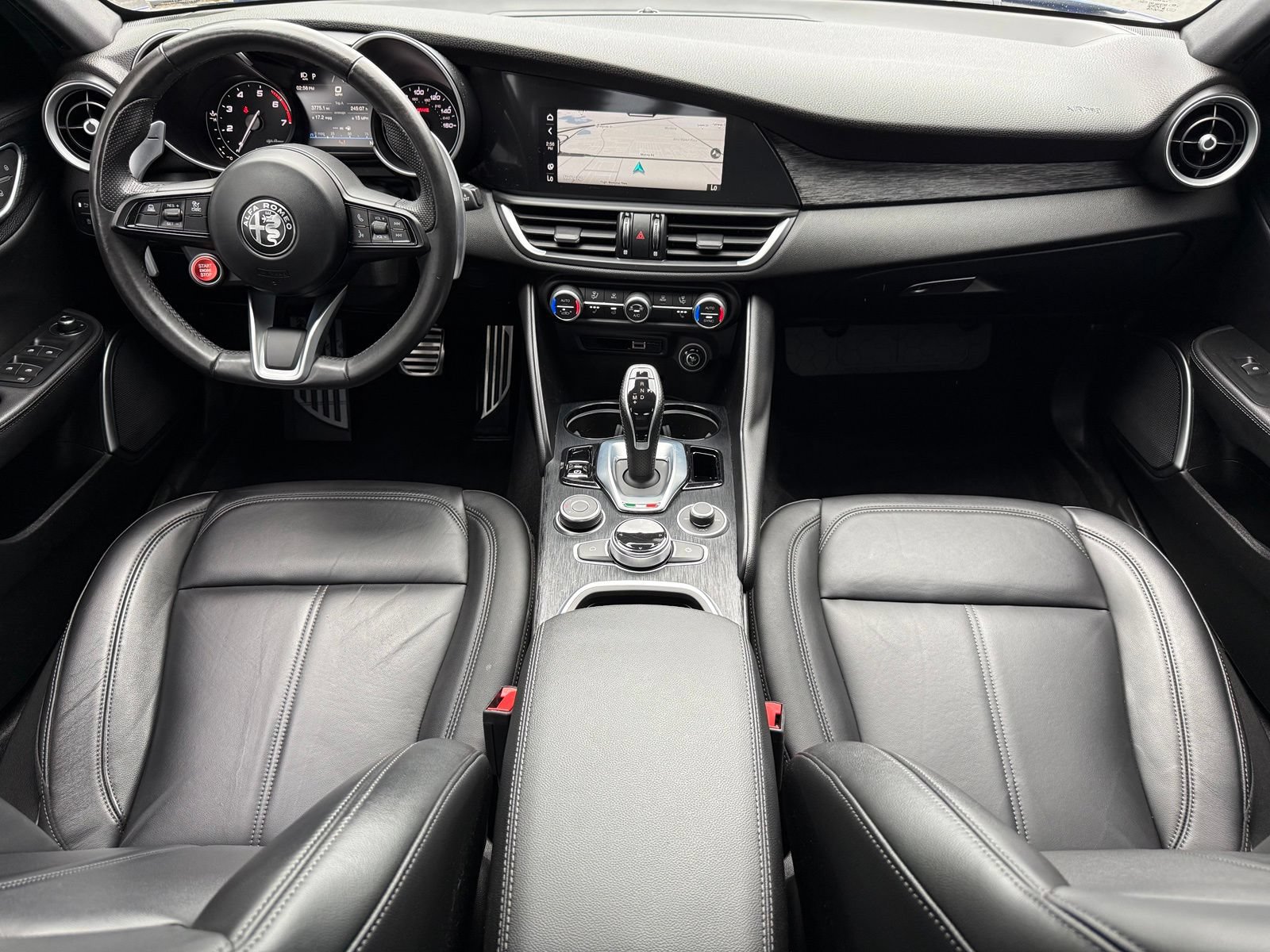 Used 2022 Alfa Romeo Giulia Sprint AWD/4WD image 2