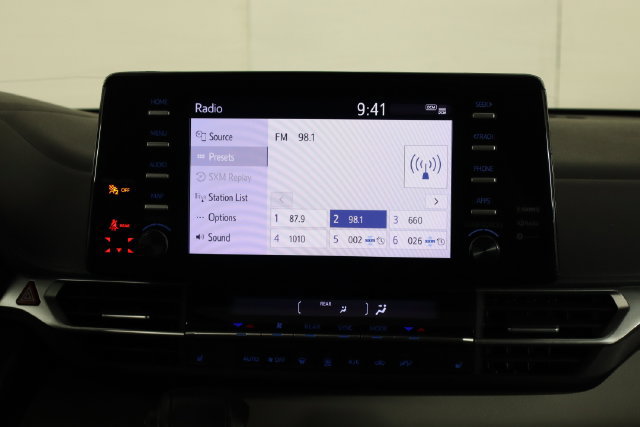 Used 2024 Toyota Sienna XLE AWD/4WD image 29