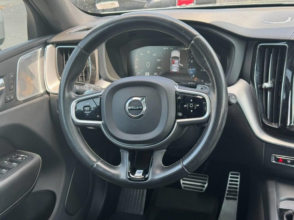 Used 2018 Volvo XC60 T6 R-Design w/ Convenience Package AWD/4WD image 18