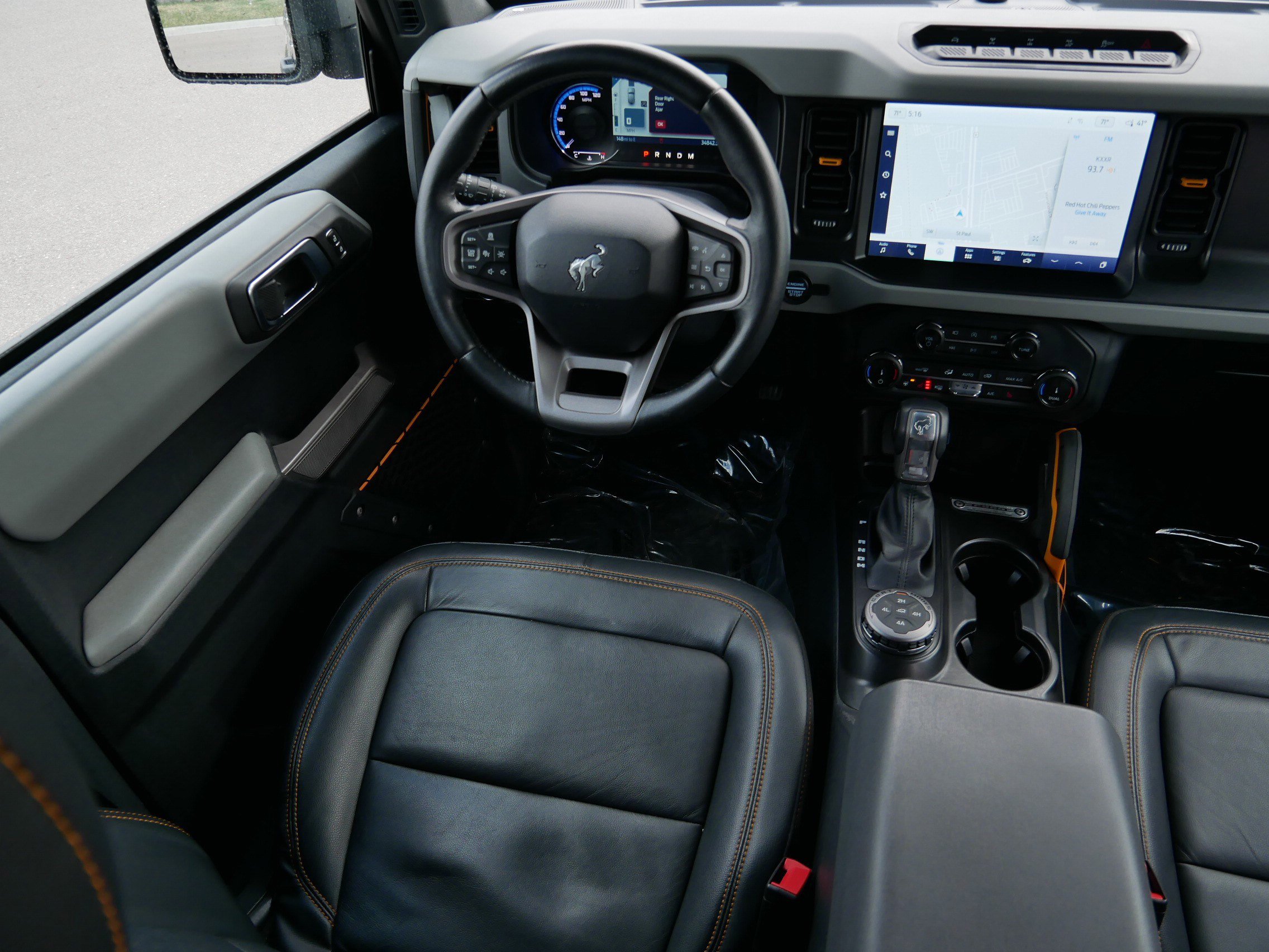 Used 2022 Ford Bronco Badlands image 9