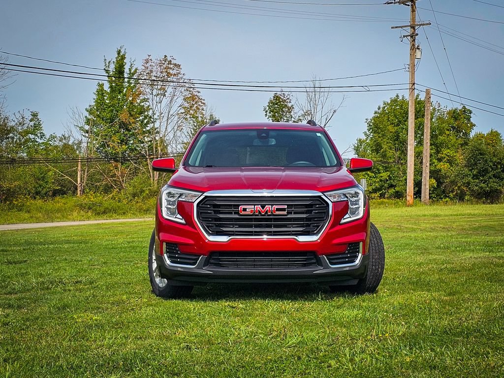 Used 2023 GMC Terrain SLE w/ Driver Convenience Package AWD/4WD image 9