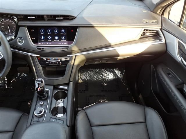 Used 2023 Cadillac XT5 Premium Luxury w/ LPO, Floor Liner Package image 18