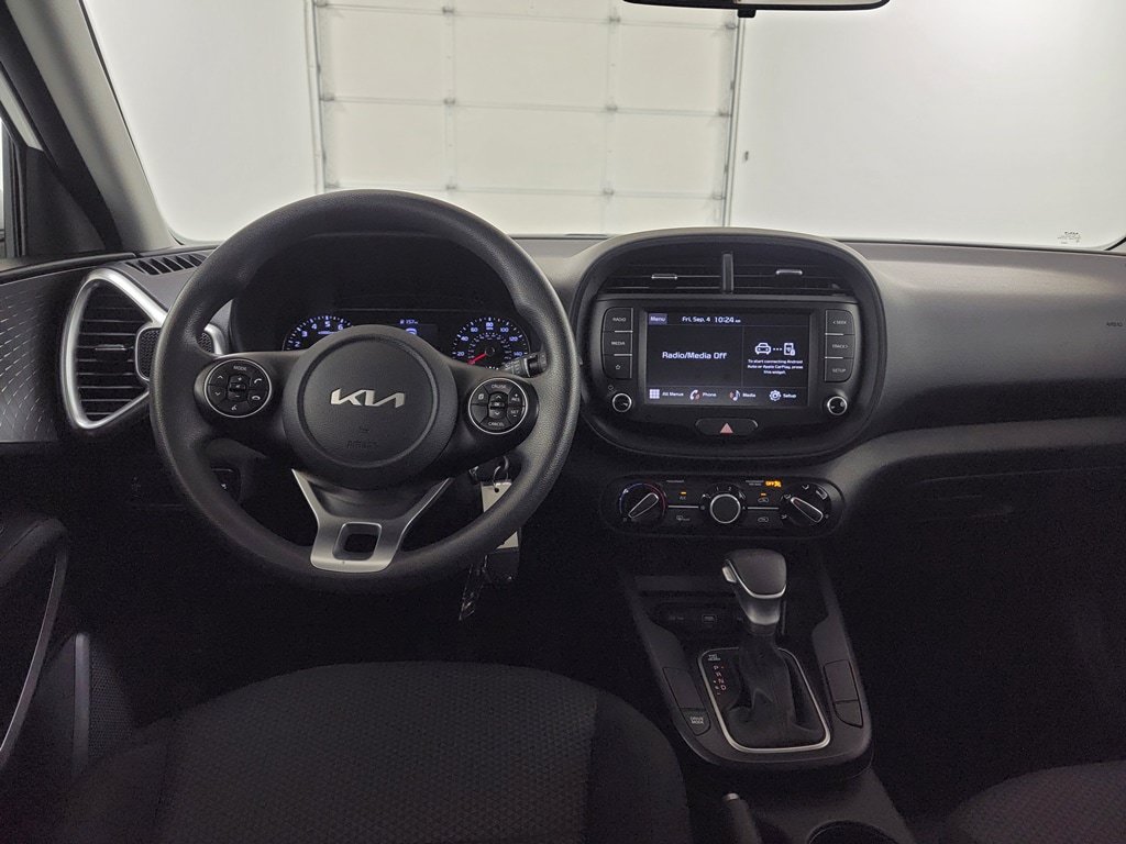 Used 2022 Kia Soul LX FWD image 12
