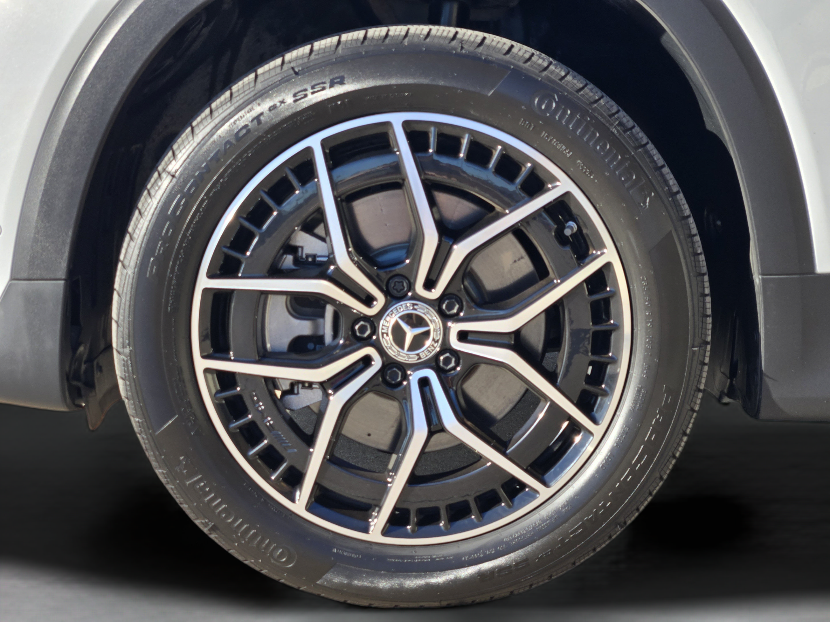 Certified 2023 Mercedes-Benz EQB 300 4MATIC image 32