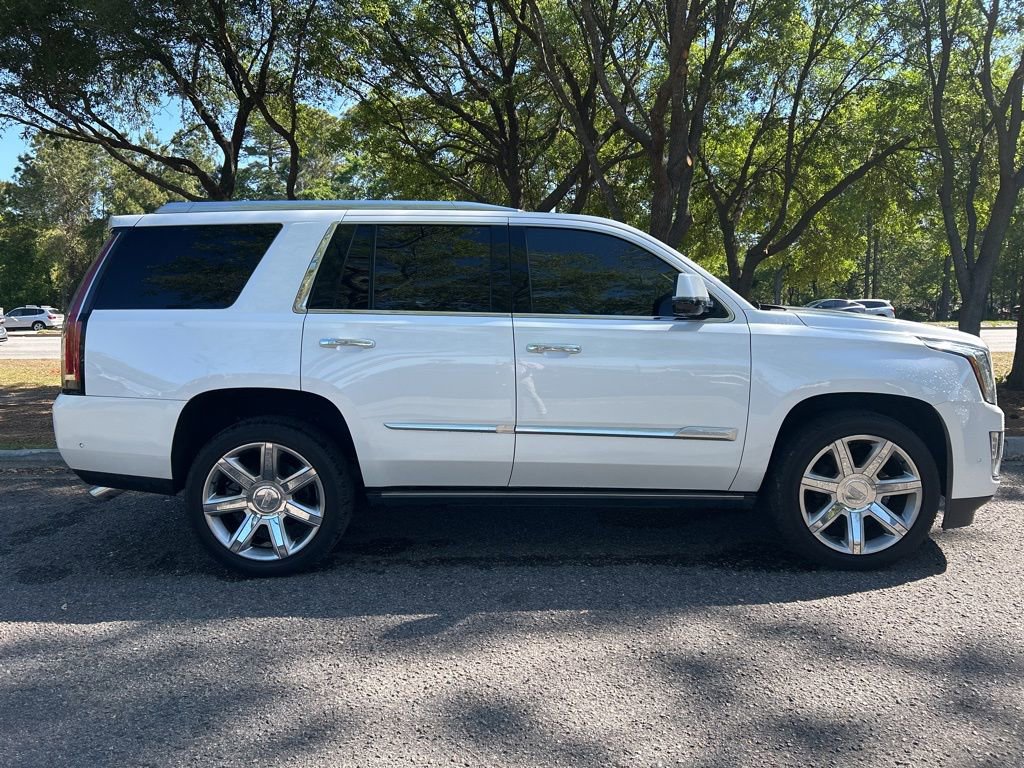 Used 2019 Cadillac Escalade Premium Luxury image 5