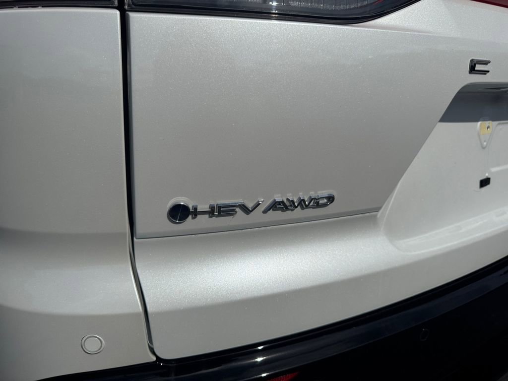 Used 2025 Toyota Crown Signia AWD/4WD image 29