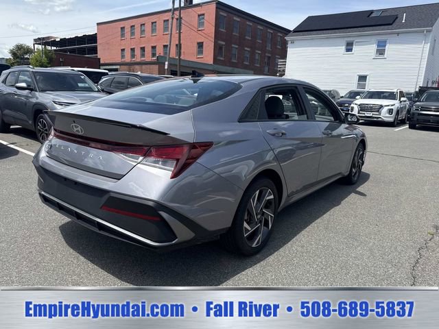 Certified 2025 Hyundai Elantra Sport w/ Cargo Package FWD image 6