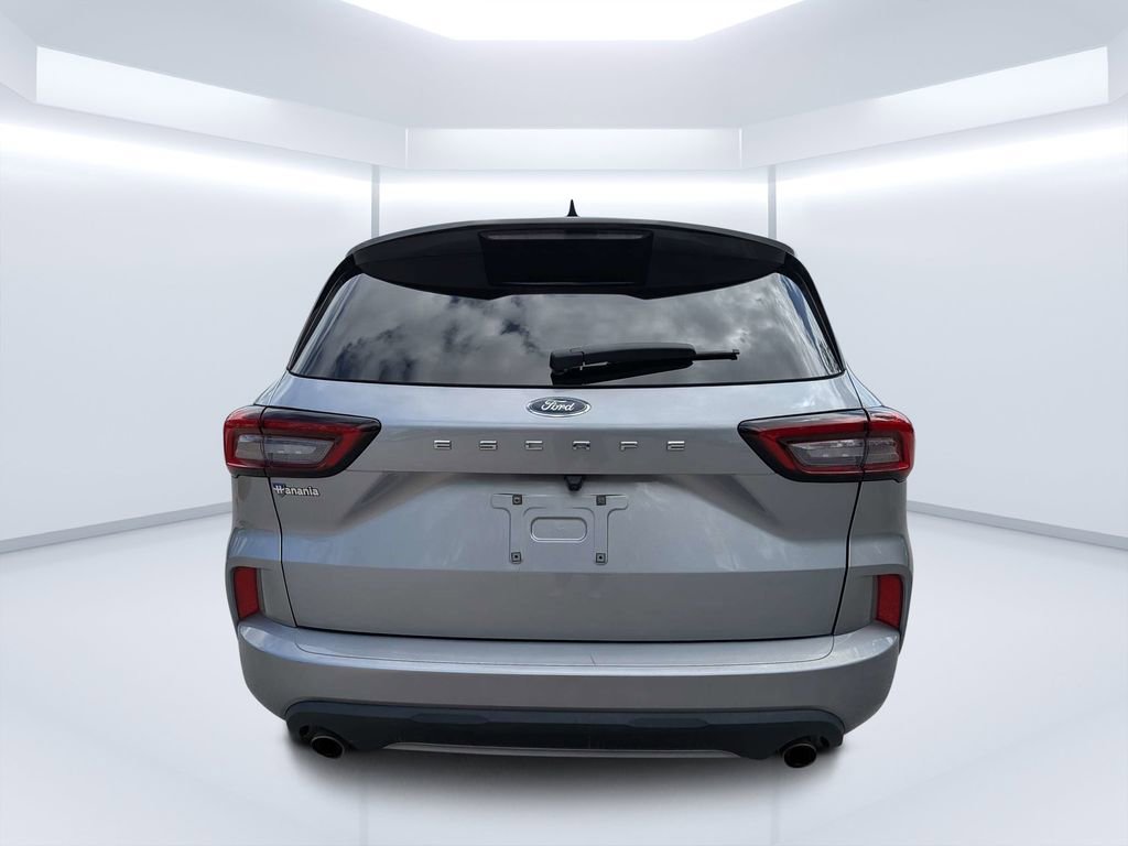 Used 2023 Ford Escape ST-Line w/ Cold Weather Package image 4