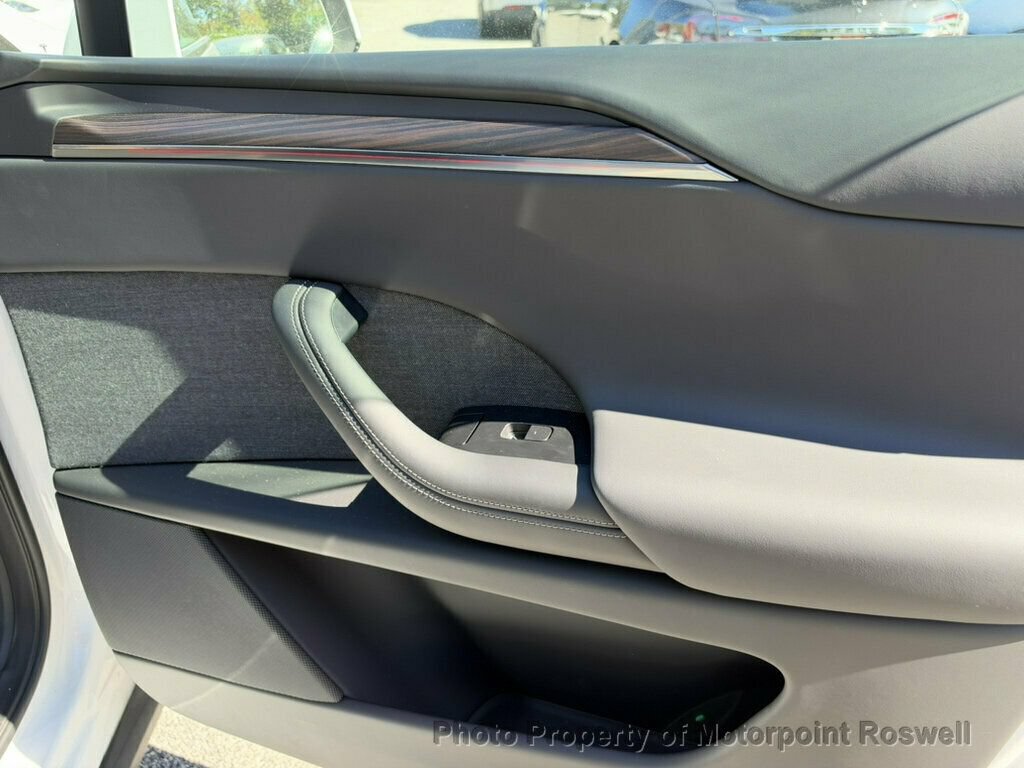 Used 2026 Tesla Model X AWD/4WD image 32