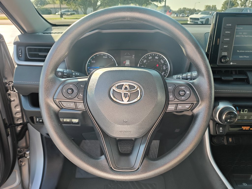 Used 2021 Toyota RAV4 XLE w/ Convenience Package AWD/4WD image 17