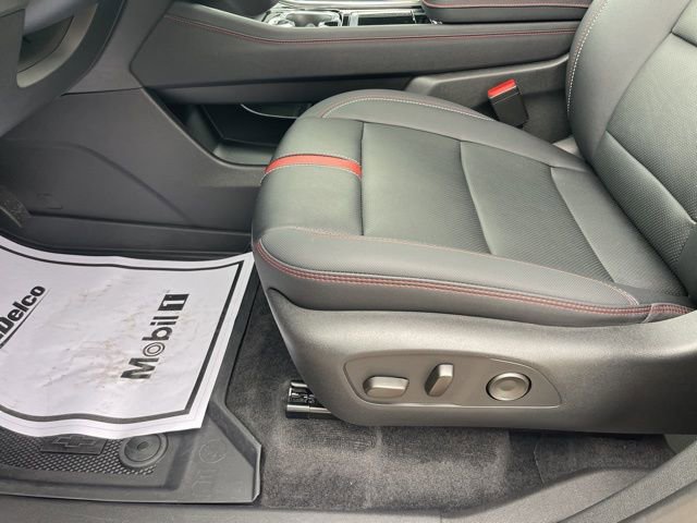 Certified 2025 Chevrolet Traverse RS w/ LPO, Floor Liner Package AWD/4WD image 4