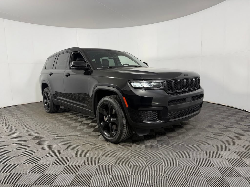 Certified 2023 Jeep Grand Cherokee L Laredo AWD/4WD image 3