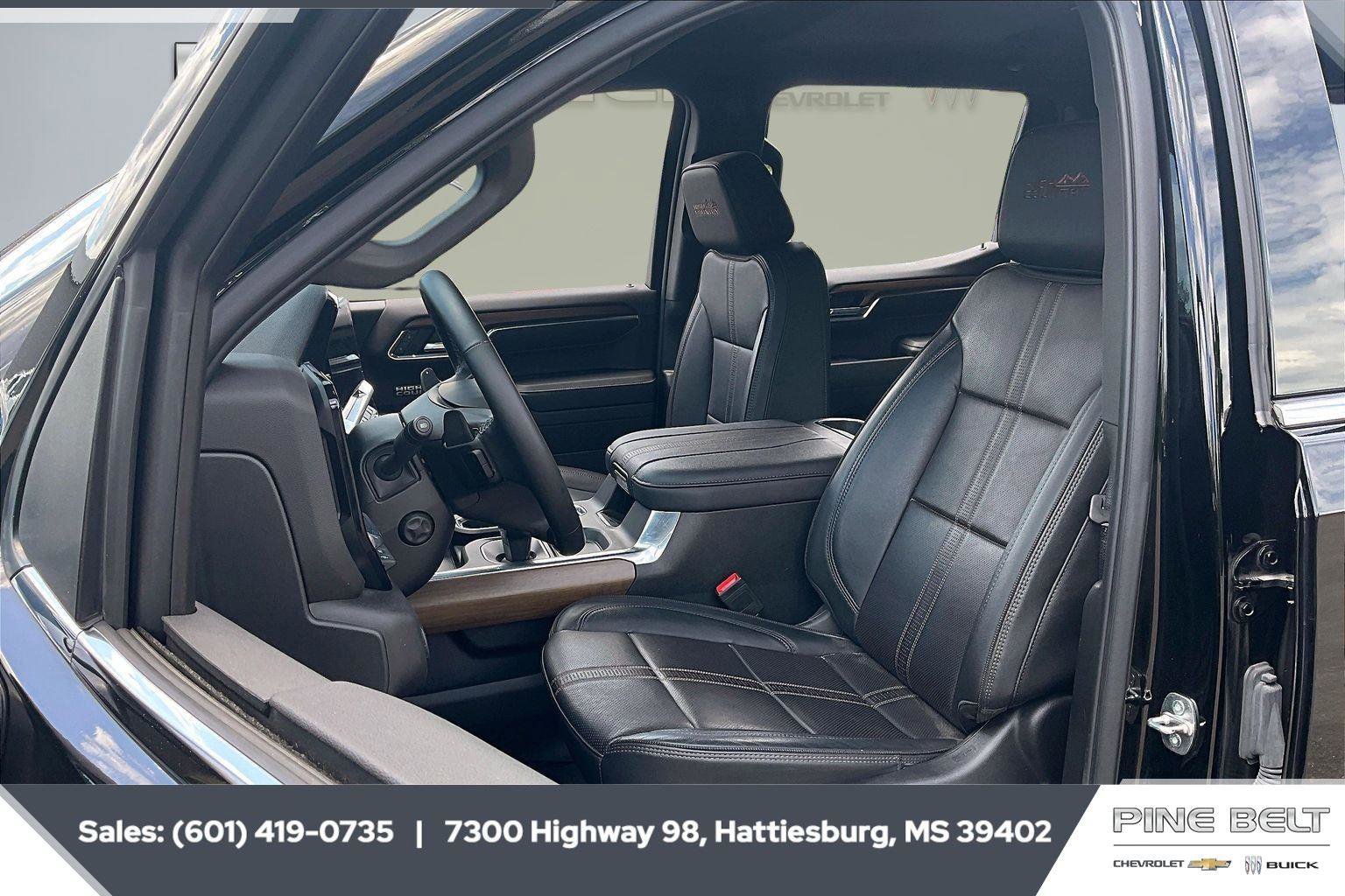 Used 2023 Chevrolet Silverado 1500 High Country w/ Technology Package image 19