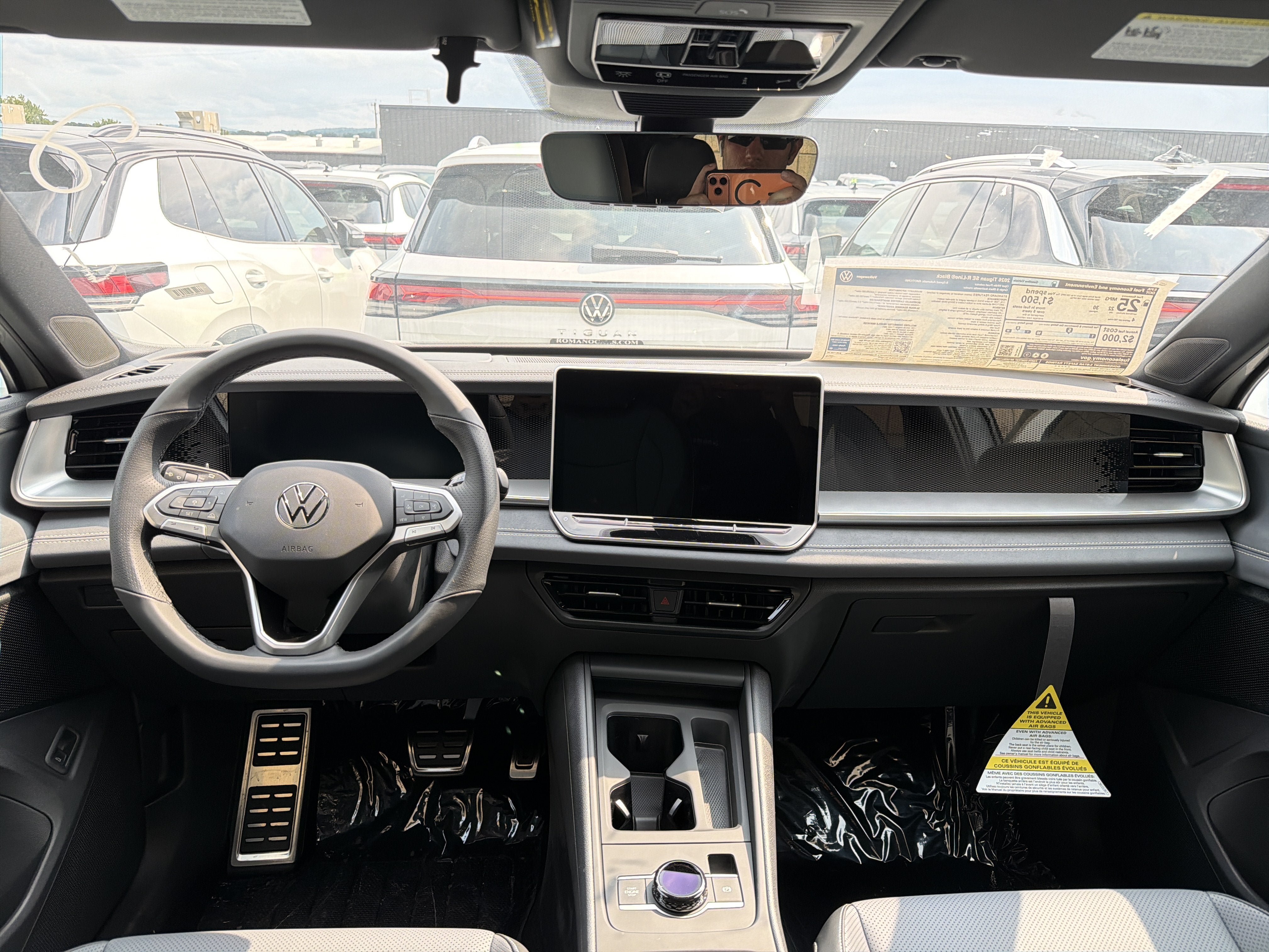New 2026 Volkswagen Tiguan SE R-Line AWD/4WD image 9