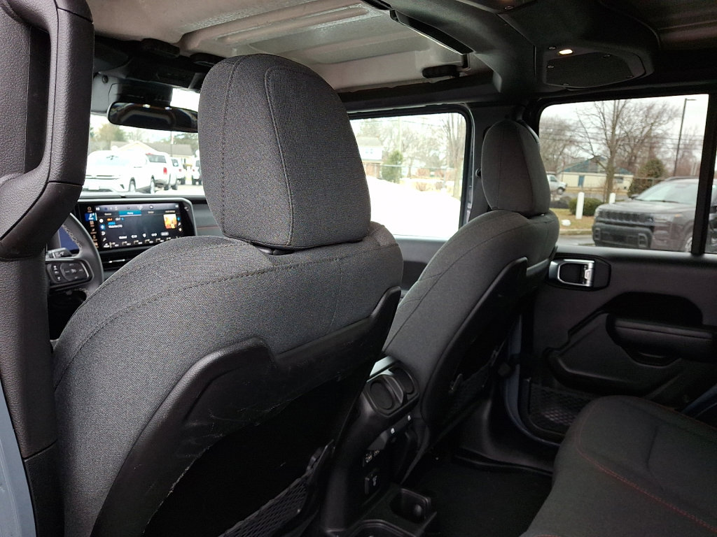 Certified 2025 Jeep Wrangler Unlimited Rubicon image 21