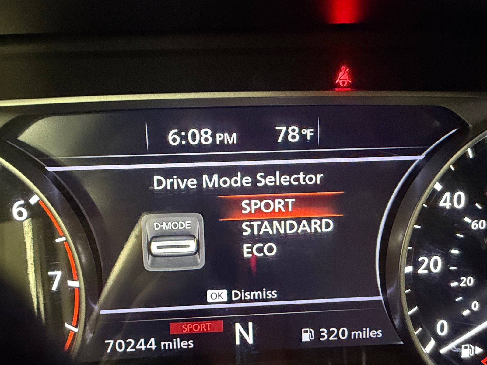 Used 2024 Nissan Rogue S FWD image 34