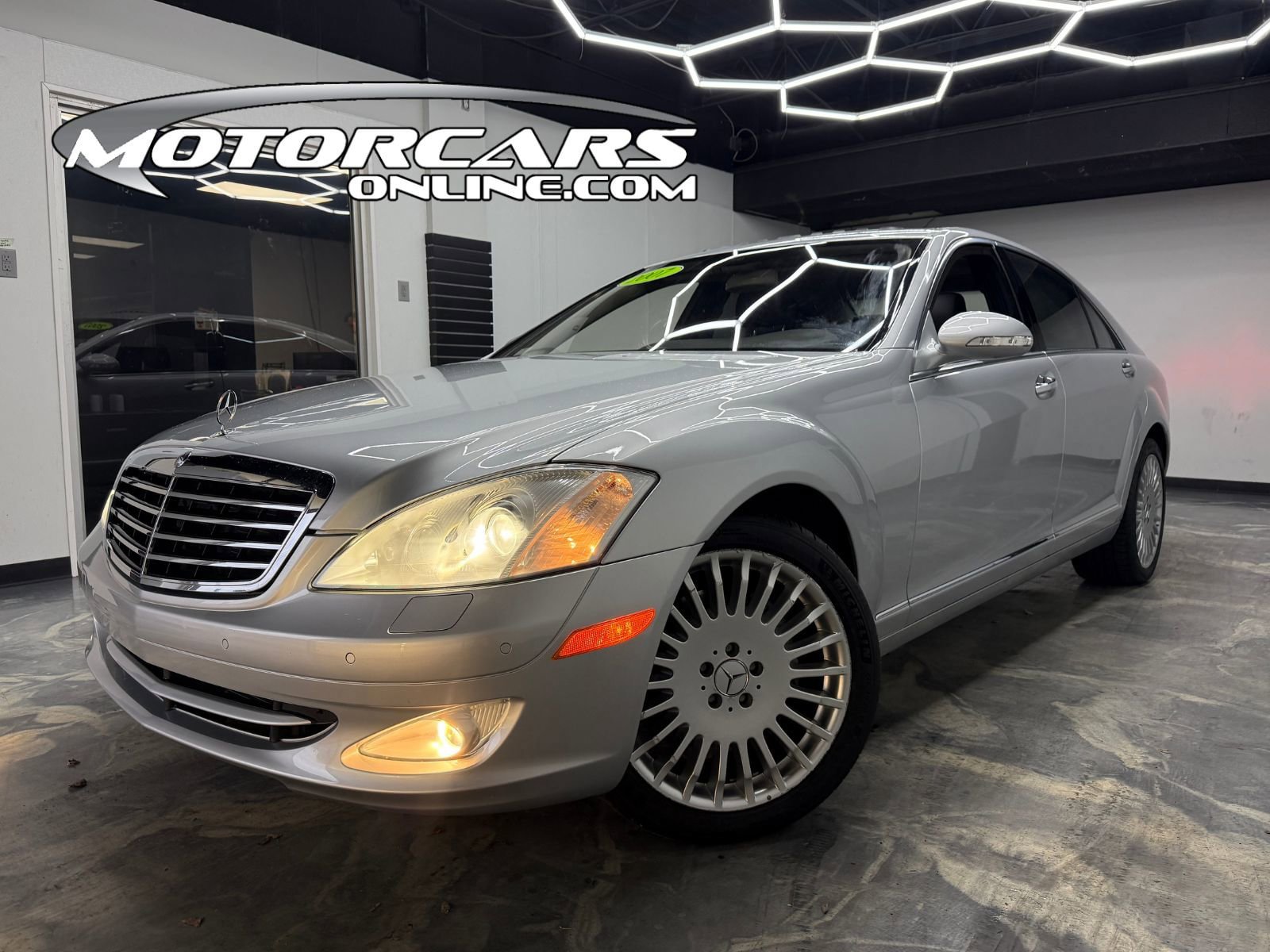 Used 2007 Mercedes-Benz S 550 4MATIC image 1