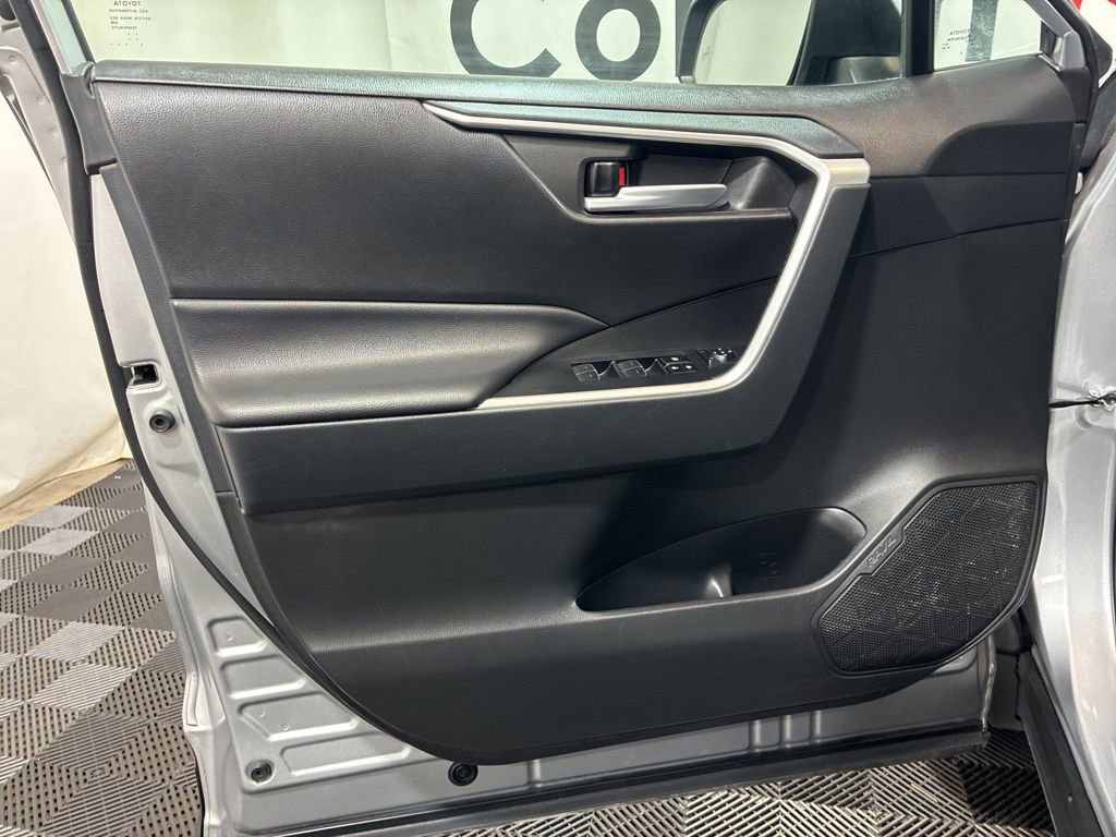 Used 2023 Toyota RAV4 XLE image 23