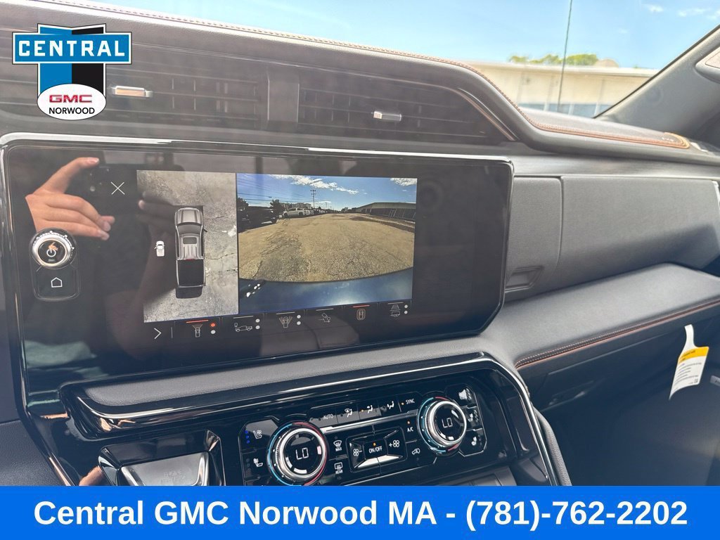 New 2026 GMC Sierra 1500 AT4 w/ Technology Package AWD/4WD image 19