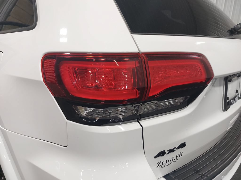 Used 2021 Jeep Grand Cherokee Laredo X AWD/4WD image 35
