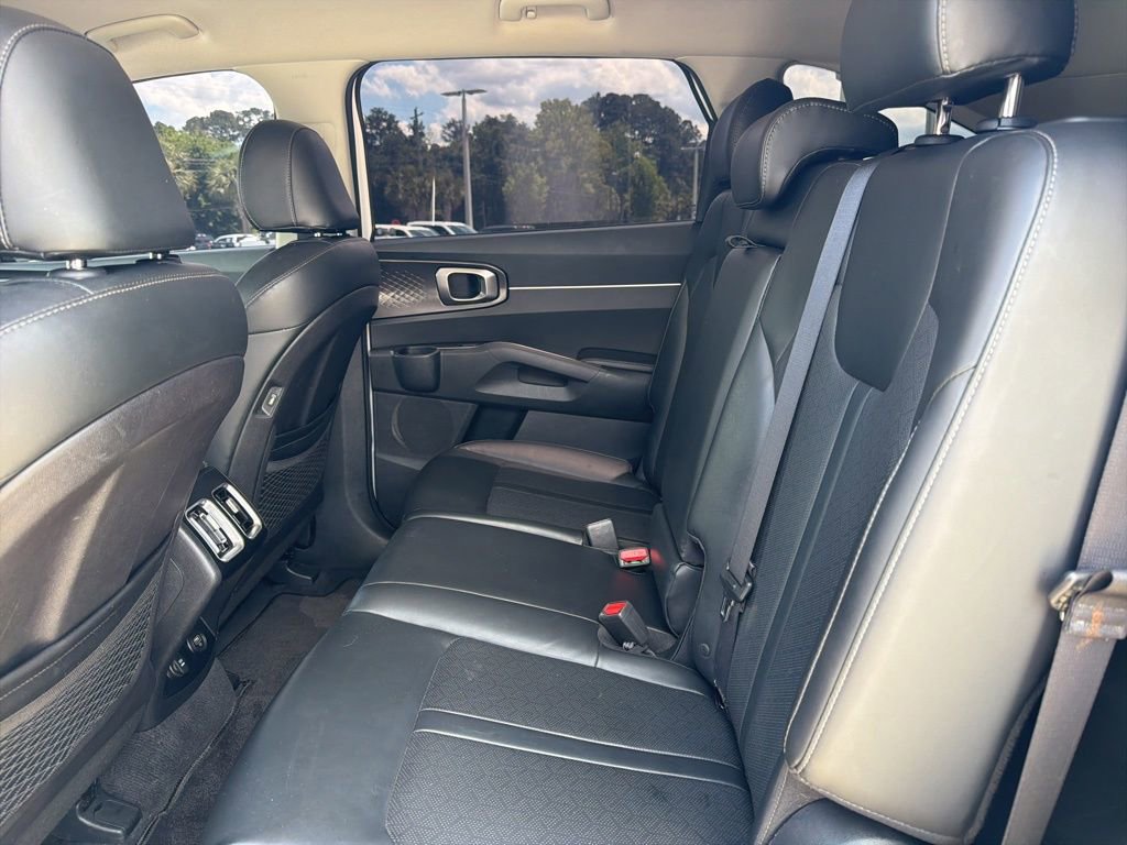 Used 2021 Kia Sorento S FWD image 19