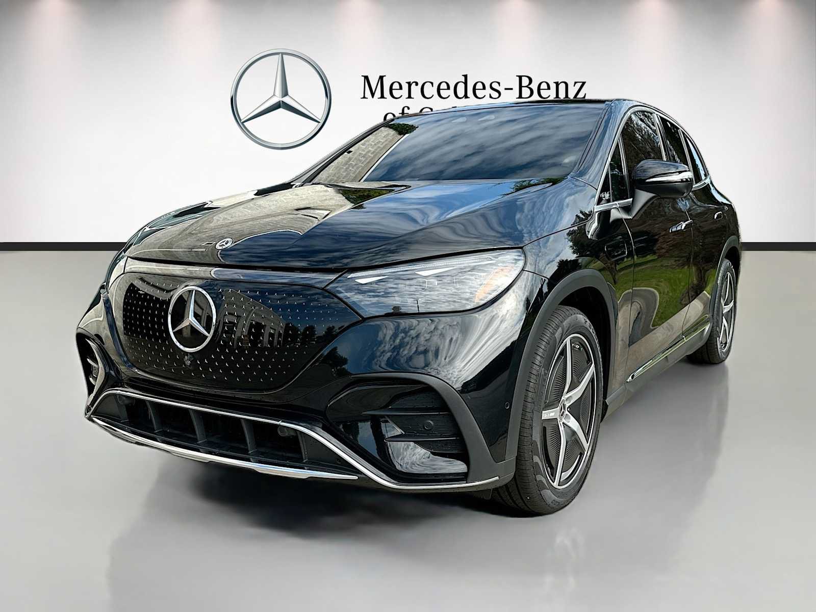 Certified 2023 Mercedes-Benz EQE 500 4MATIC SUV w/ Pinnacle Trim Package image 1