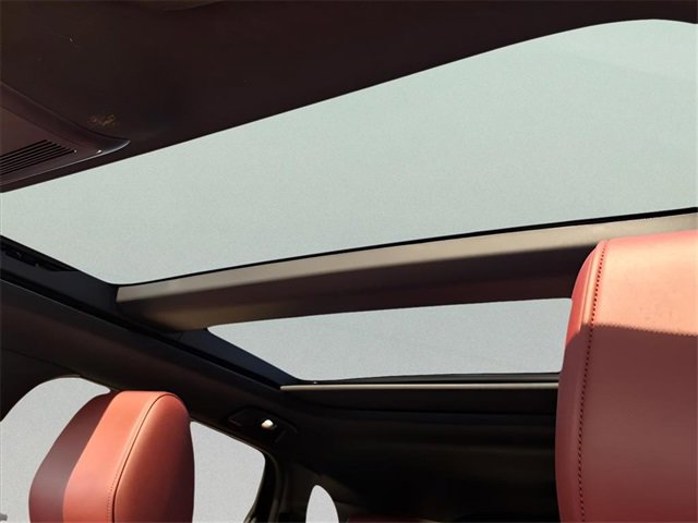 Used 2025 MAZDA CX-70 Plug-In Hybrid w/ Premium Plus image 15