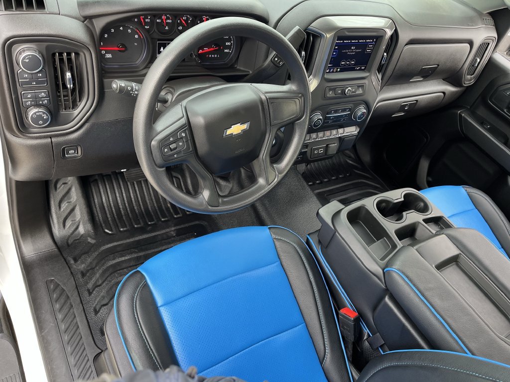 Used 2025 Chevrolet Silverado 2500 W/T w/ WT Convenience Package AWD/4WD image 9