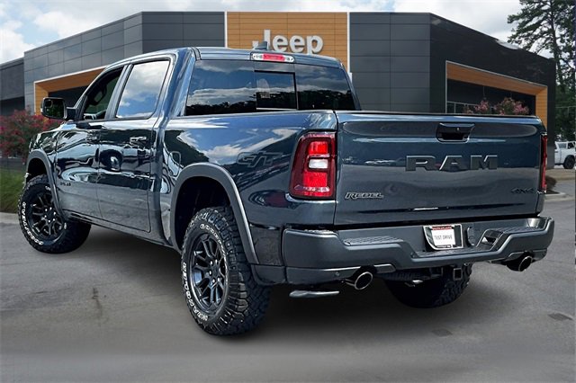 New 2025 Jeep Grand Cherokee Altitude image 3