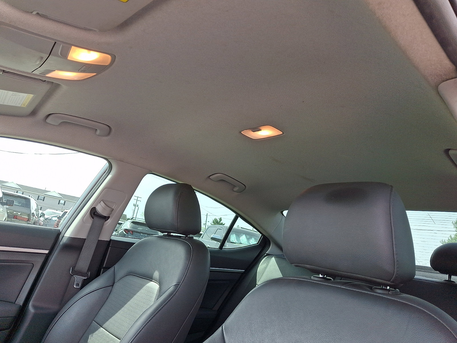 Used 2017 Hyundai Elantra Limited FWD image 21