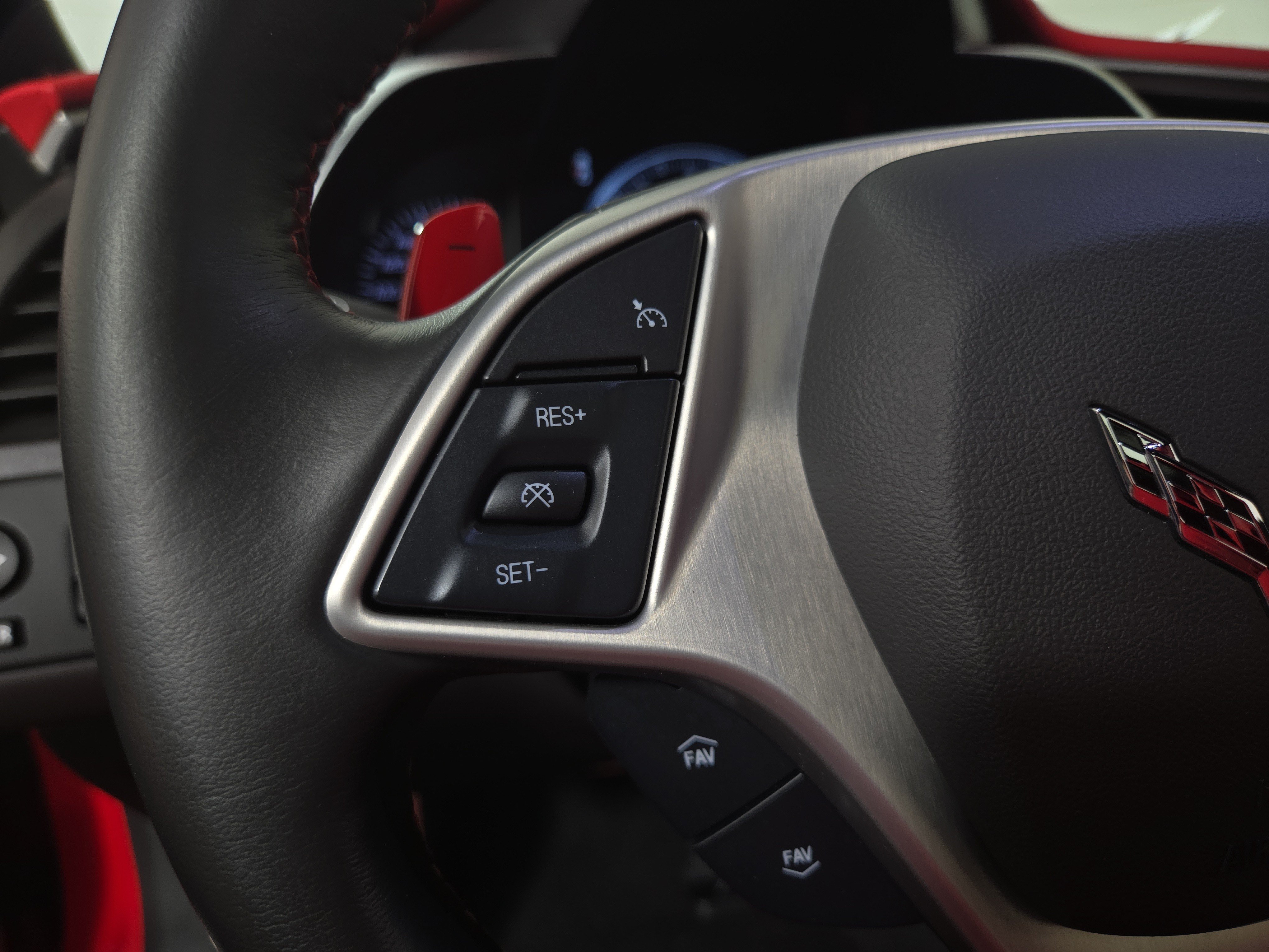 Used 2019 Chevrolet Corvette Stingray Convertible w/ 2LT Preferred Equipment Group RWD image 15