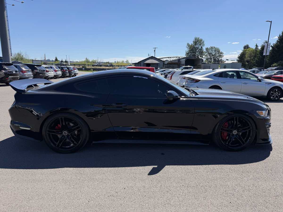 Used 2017 Ford Mustang GT Premium RWD image 9