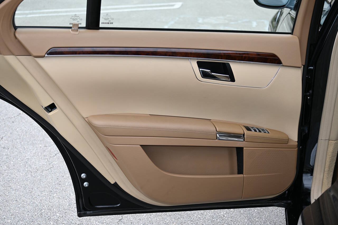Used 2007 Mercedes-Benz S 550 image 23