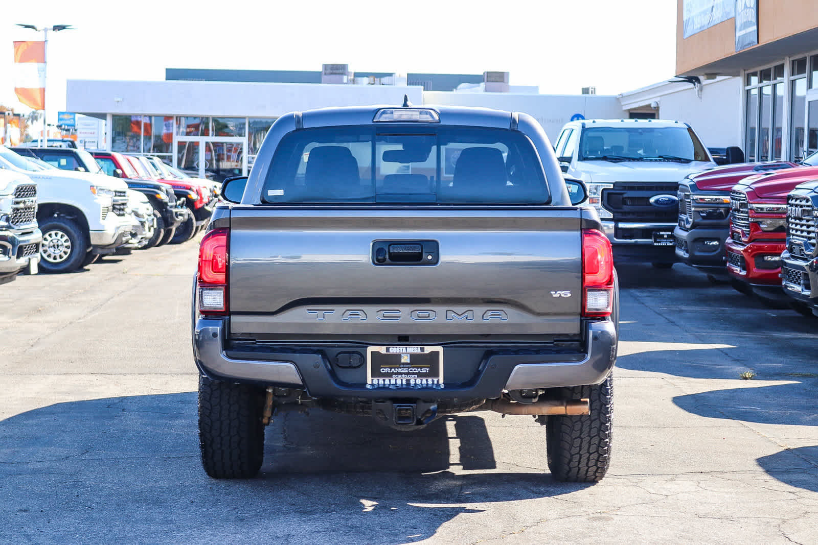 Used 2019 Toyota Tacoma TRD Off-Road w/ Technology Package AWD/4WD image 5