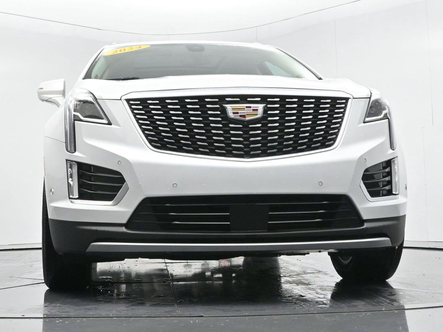 Certified 2024 Cadillac XT5 Premium Luxury w/ Technology Package AWD/4WD image 45