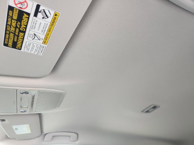 New 2025 Nissan Kicks SR w/ Illumination Package FWD image 22