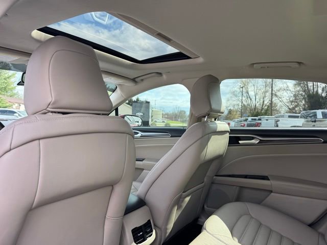 Used 2020 Ford Fusion SEL image 33