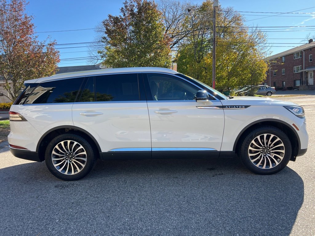 Used 2022 Lincoln Aviator AWD w/ Premium Package image 6